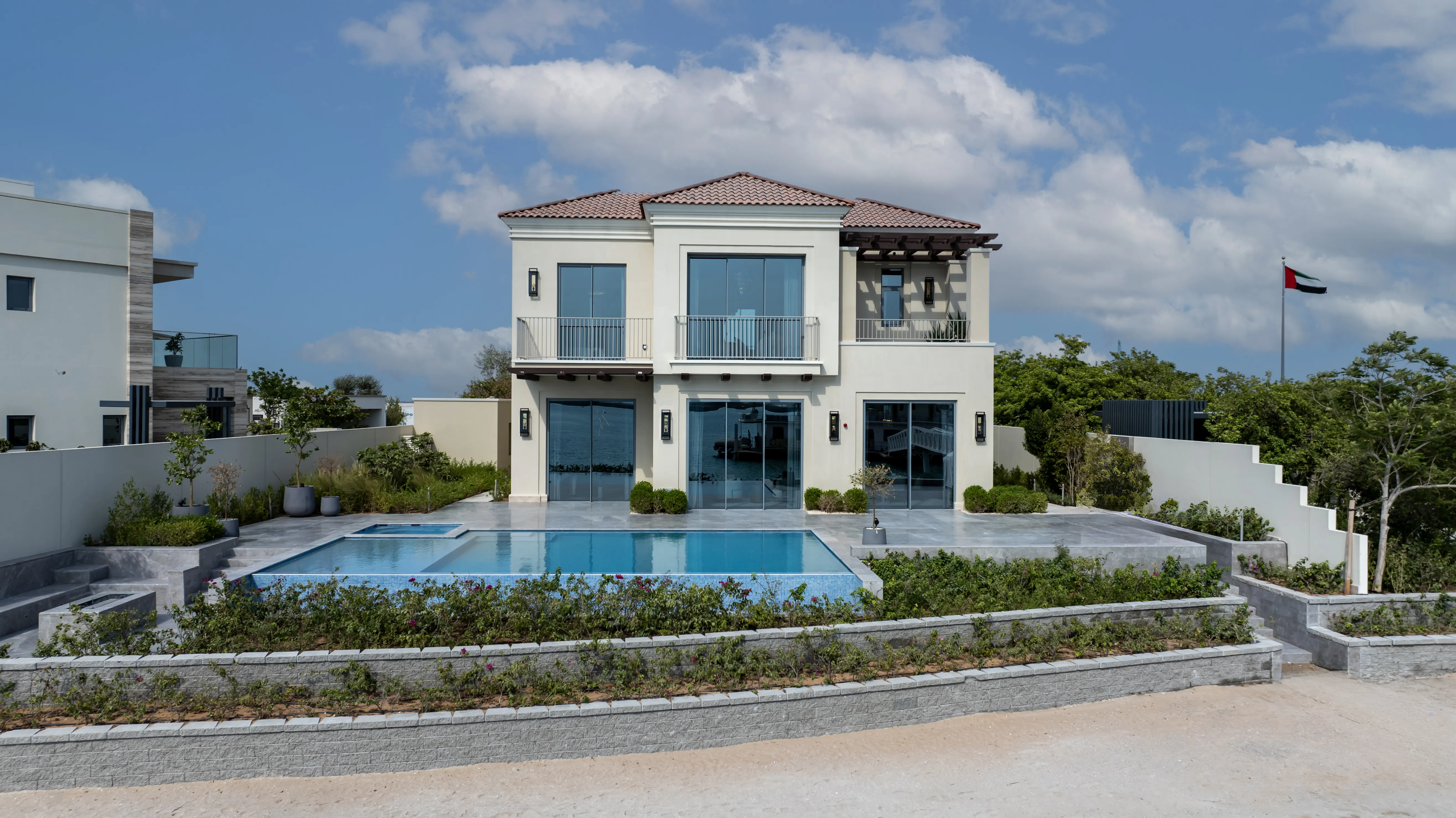 Glam — gallery image 1